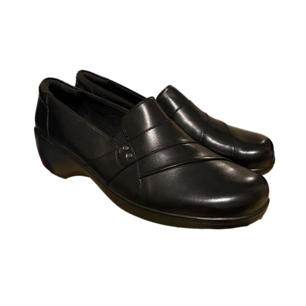 Women’s Clarks May Marigold Slip on Loafer Black Size 11W